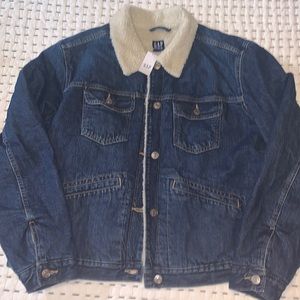 GAP denim jacket with vintage Sherpa lining. NWT. XL.